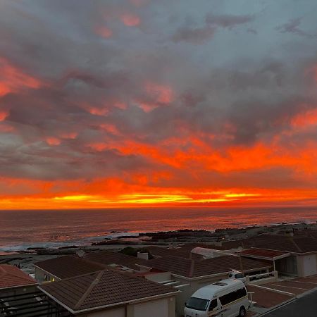 Nothing But View Apartment Hermanus Exterior photo